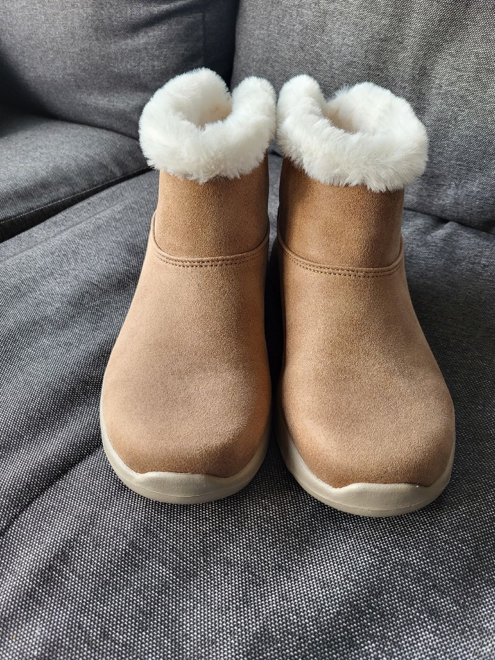 Skechers Scarpe da donna: Boots Skechers Free Slip-ins – Nuovo (secondo la descrizione) da Gutenswil venduto da ghekko88