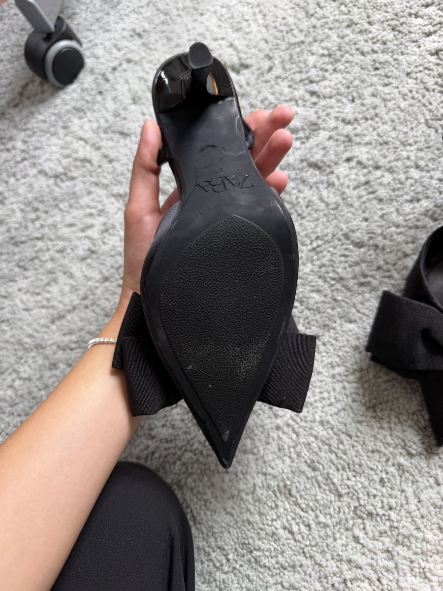 Damenschuhe: ZARA Pumps black bow size 37 – Gebraucht aus Männedorf von sop_my77 1