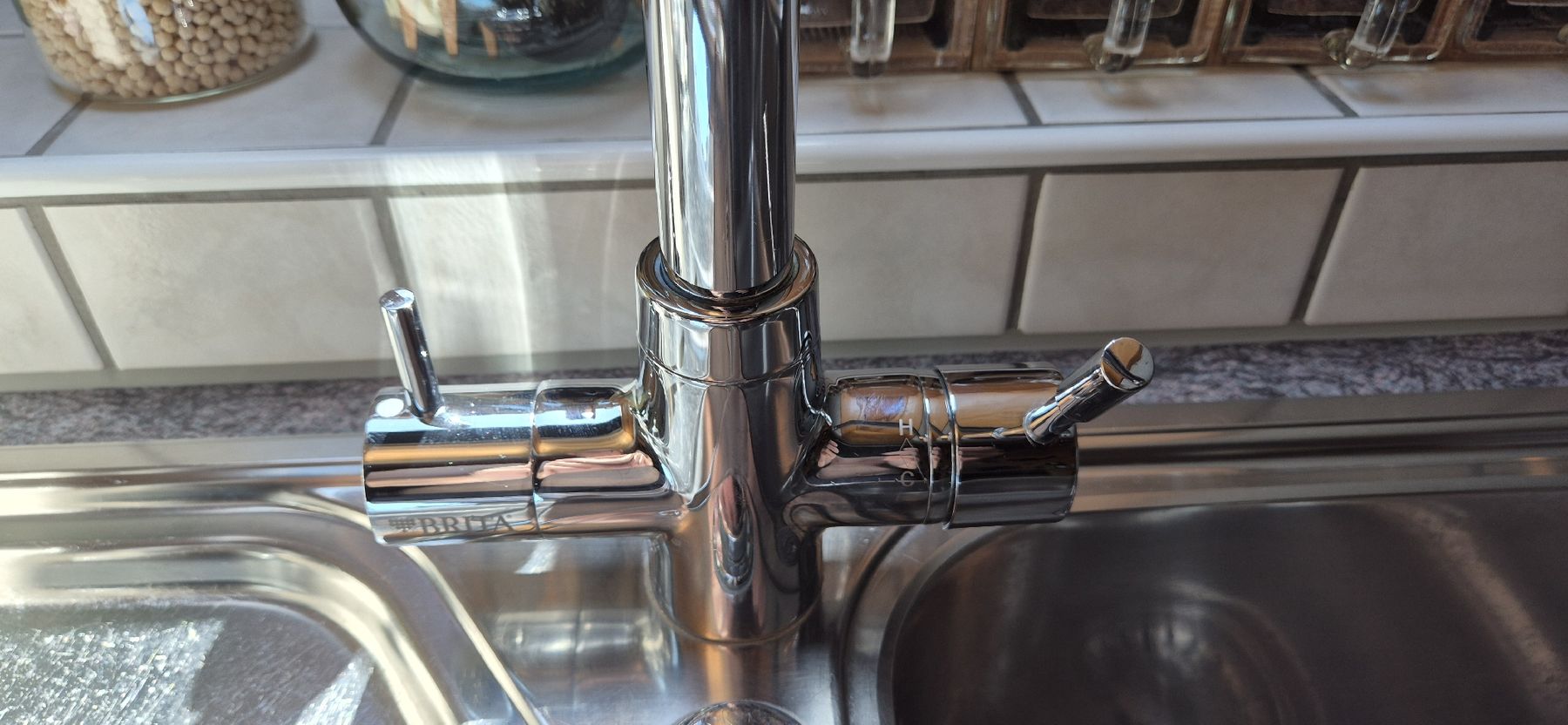 Brita Rubinetteria: Brita Küchen- Armatur WD3020 – Usato da Bowil venduto da Swissgren 2