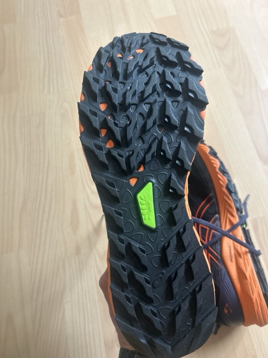 Asics Scarpe da uomo: Asics Trabuco 10  Taille 49 – Nuovo e nell'imballaggio originale da Zürich venduto da chess_not_checkers 1