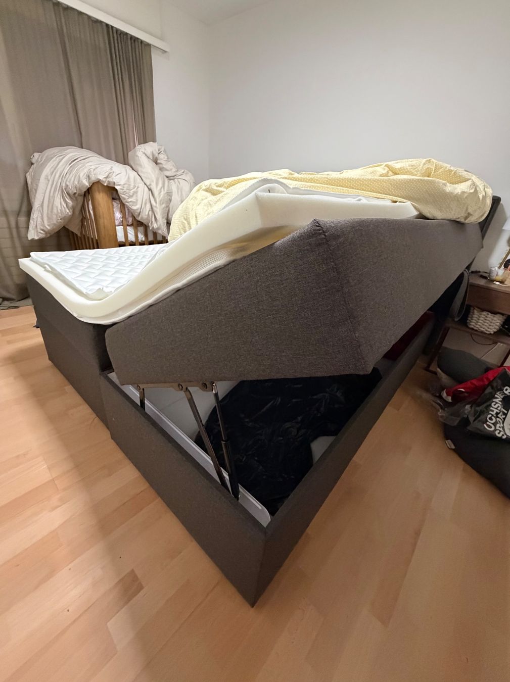 Letti: Boxspringbett mit Bettkasten  160x200cm mit Matratze – Usato da Embrach venduto da anj_fl59 2