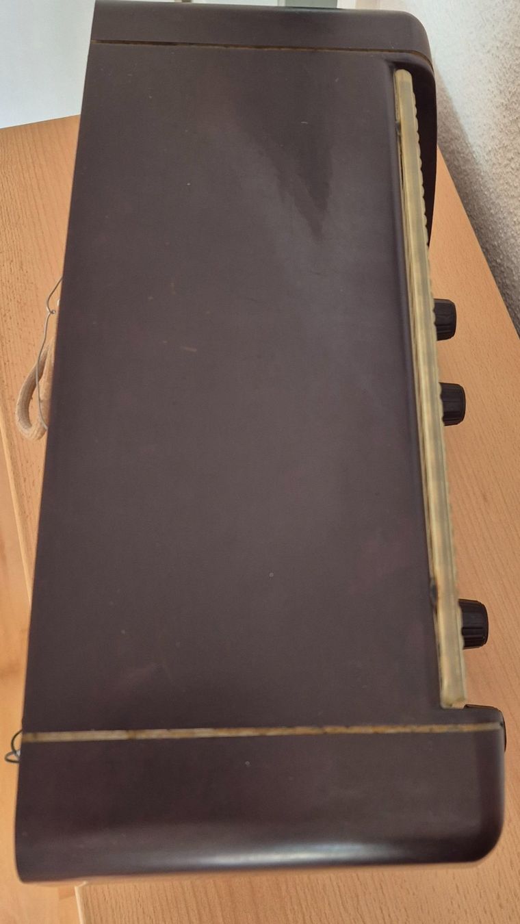Philips Radio: Radio Philips Bakelit – Usato da Koblenz venduto da WSBS_4067 4