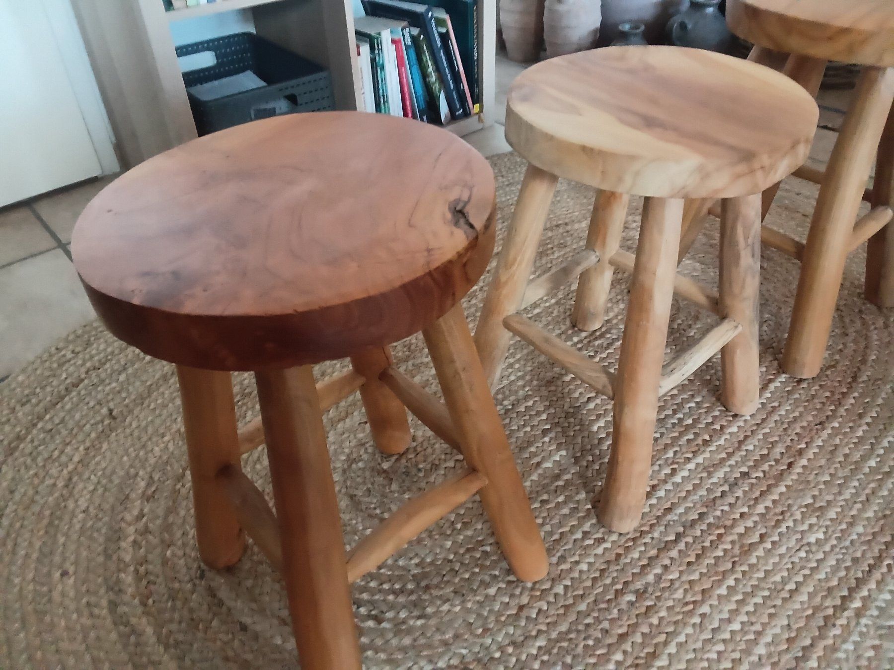 Sgabelli: 3 Holz Hocker Schemeli – Usato da Riniken venduto da Kandergrund86 5
