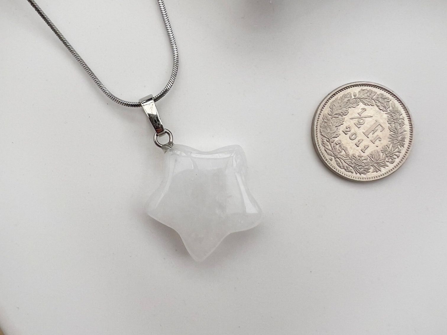 Ciondoli: Pendentif étoile en cristal de roche – Nuovo e nell'imballaggio originale da Pully venduto da sunaddict 1