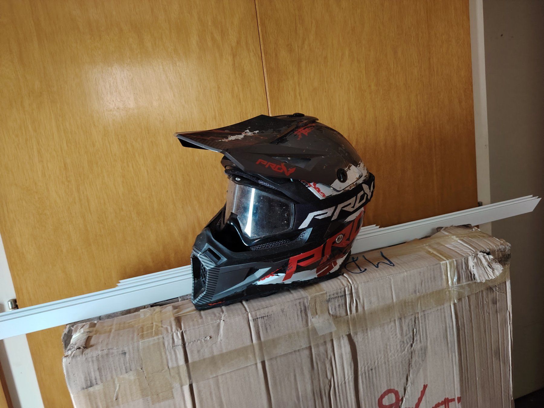 Casques & visières: Casque cross – D'occasion à Neuchâtel par Mitchi28 2