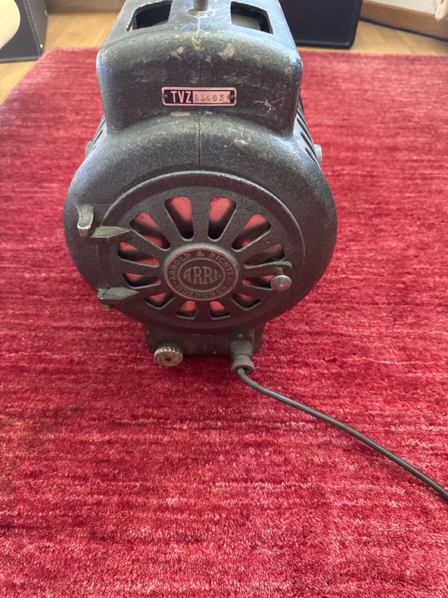 Arri Lampen: ARRI-Filmscheinwerfer – Gebraucht aus Zürich von Reber_626 2