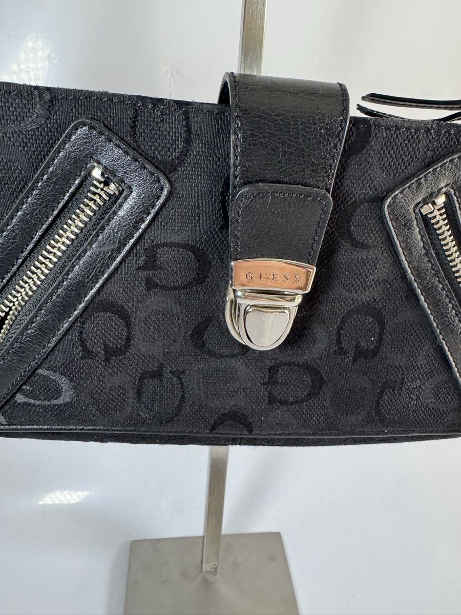 Guess Borse da donna: Guess Schultertasche Handtasche – Nuovo (secondo la descrizione) da Vionnaz venduto da b_f_d_r_g 1