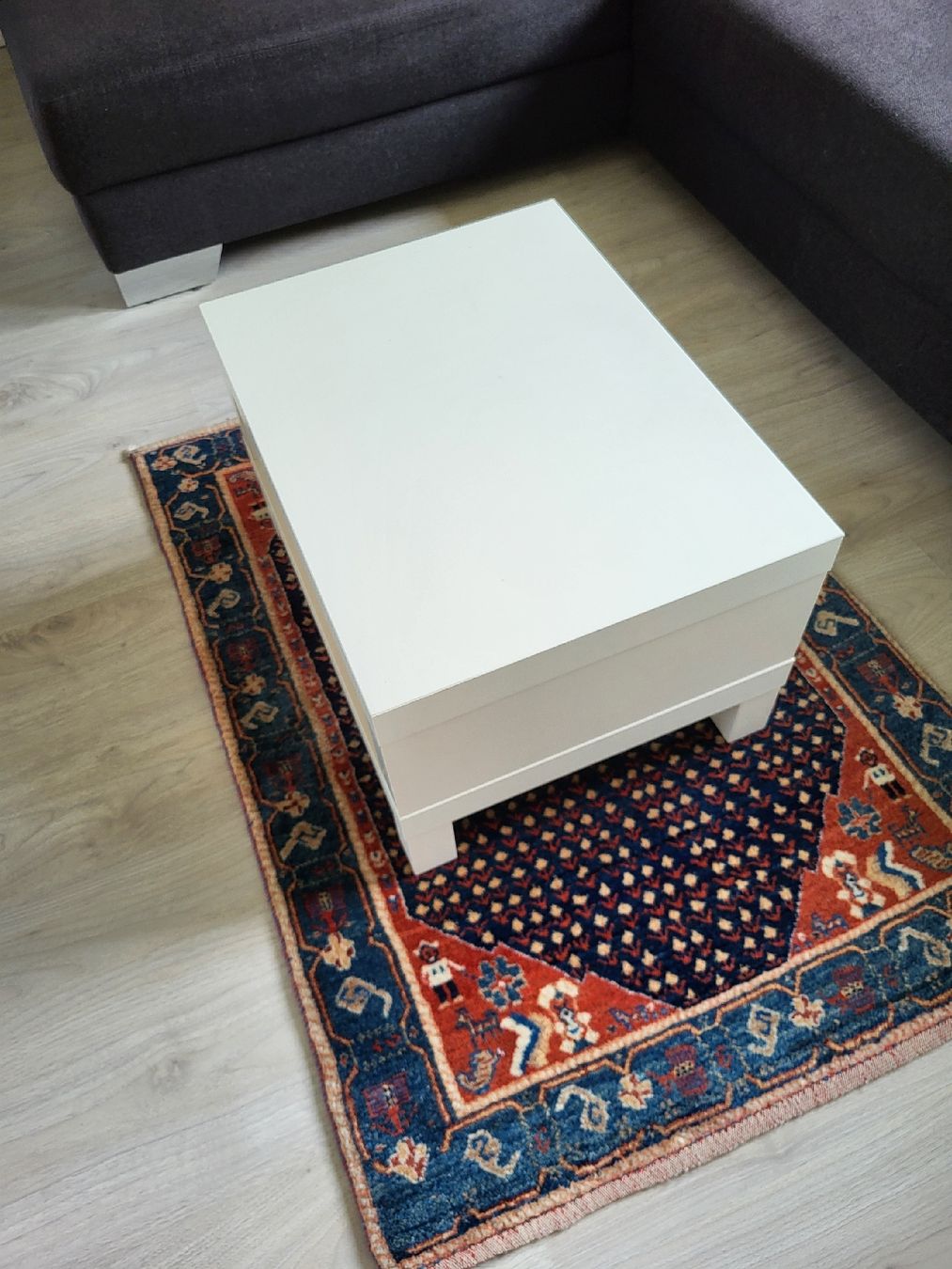 Tische: Weisser Couchtisch – Gebraucht aus Zürich von weibelfamily