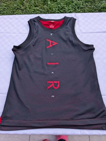 NIKE - SPORT T-SHIRT FÜR JUNGE ( GR. 158/170)
