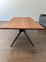 Couchtisch Eiche Furnier mit schwarzem Metallfuss guter Z...