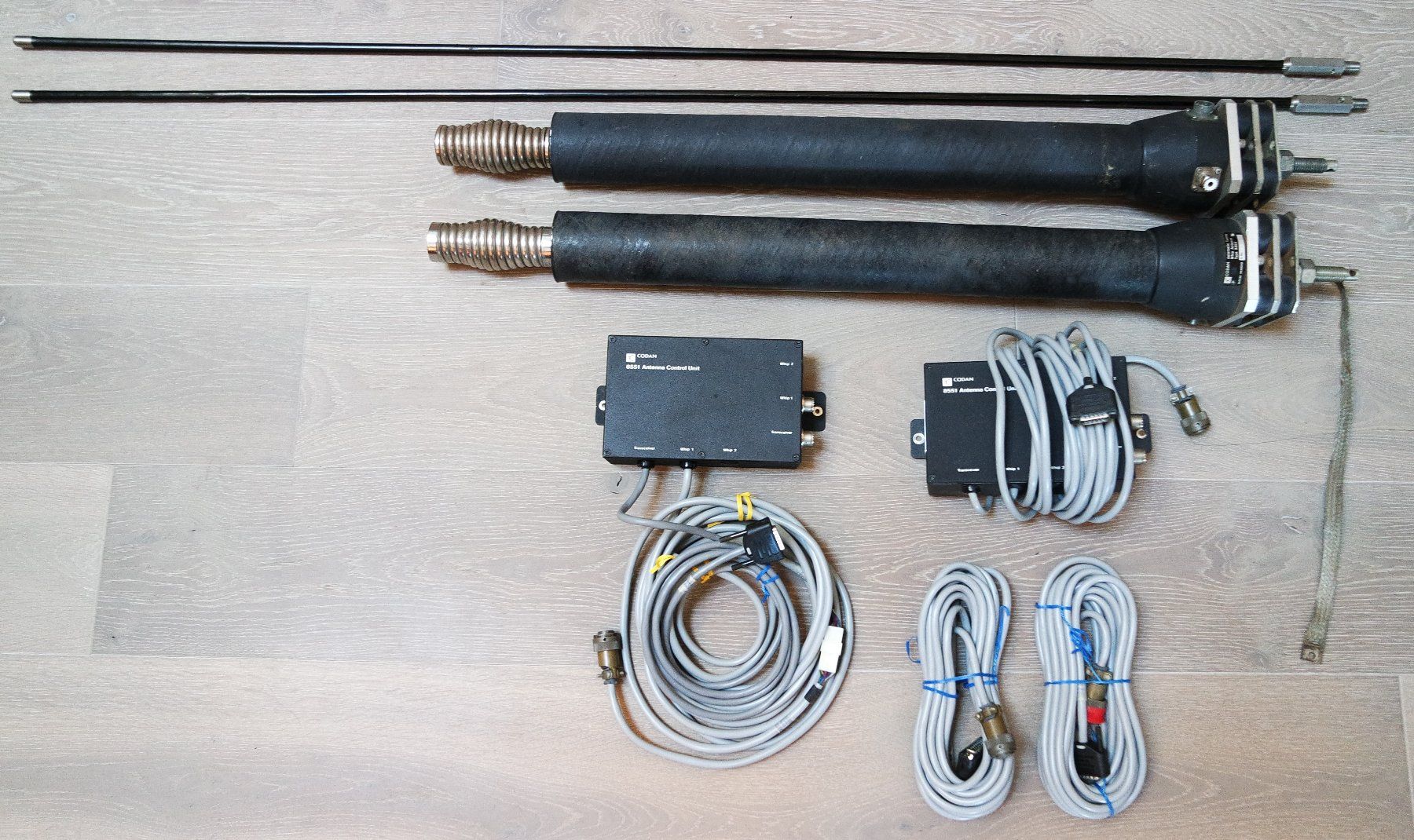 Funktechnik: 2 Stück Codan Antennen Typ 8558 komplett – Defekt aus Zollikofen von Hb9shb