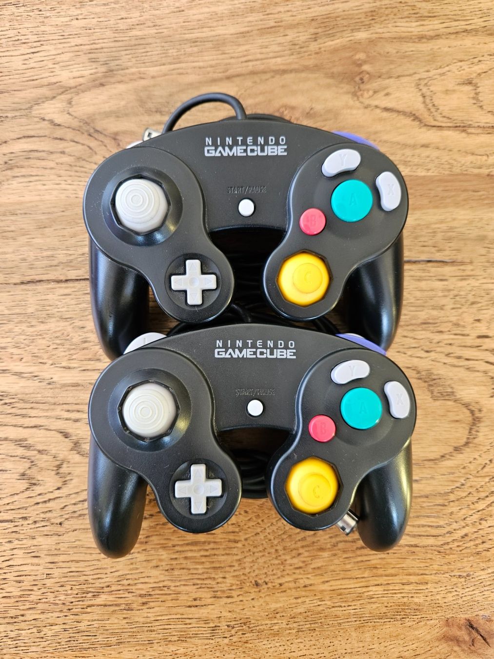 Nintendo Konsolen: Gamecube mit Controller und Games – Gebraucht aus Luzern von  2