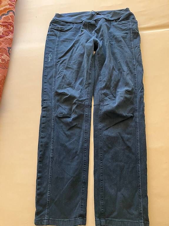 Pantalons: Kletterhose Chillaz Grösse 42 – D'occasion à Langnau i. E. par pia_5nlf