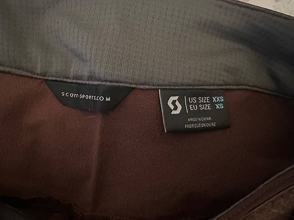 Scott Pantaloni: Bikehose Scott – Usato da Küssnacht am Rigi venduto da Stuhli 2