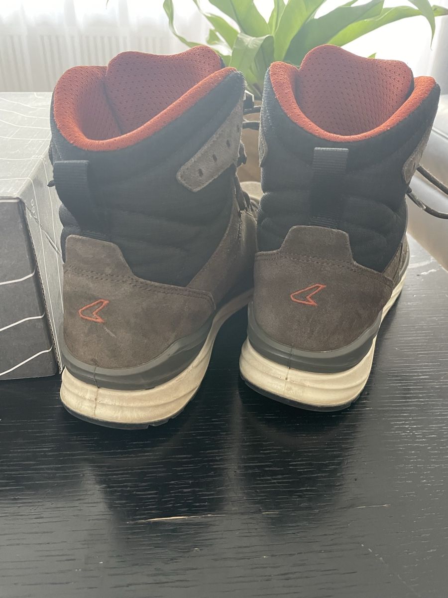 Lowa Scarpe per ragazzi: Lowa Wanderschuhe Grösse 41.5 – Usato da Thun venduto da Adrian131 1