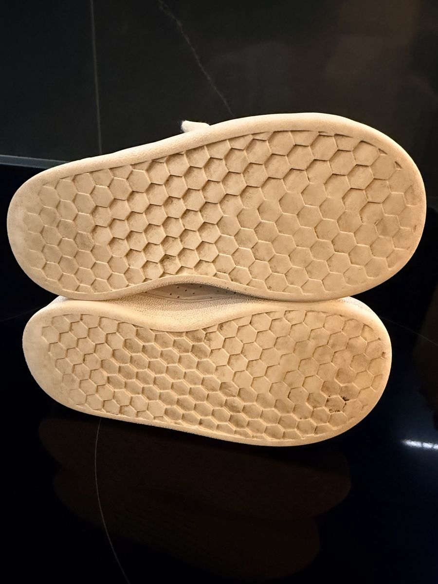 Adidas Chaussures garçon: Adidas nr.23 – D'occasion à Sigirino par RamonaLamboo 3