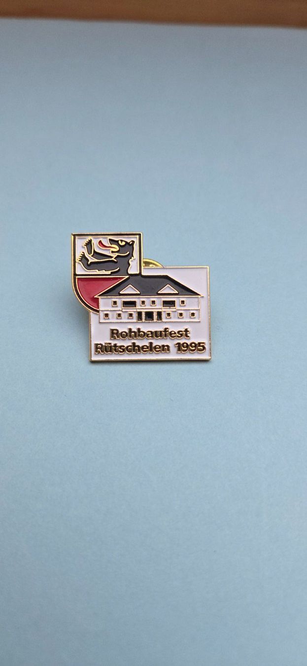 Placchette & Badge: 1 Pin Rohbaufest 1995 Rütschelen – Usato da Rütschelen venduto da Urmel16