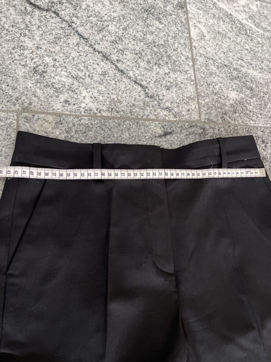 Arket Hosen: Arket Hose schwarz Grösse 40 – Gebraucht aus Siebnen von Tiguli 4