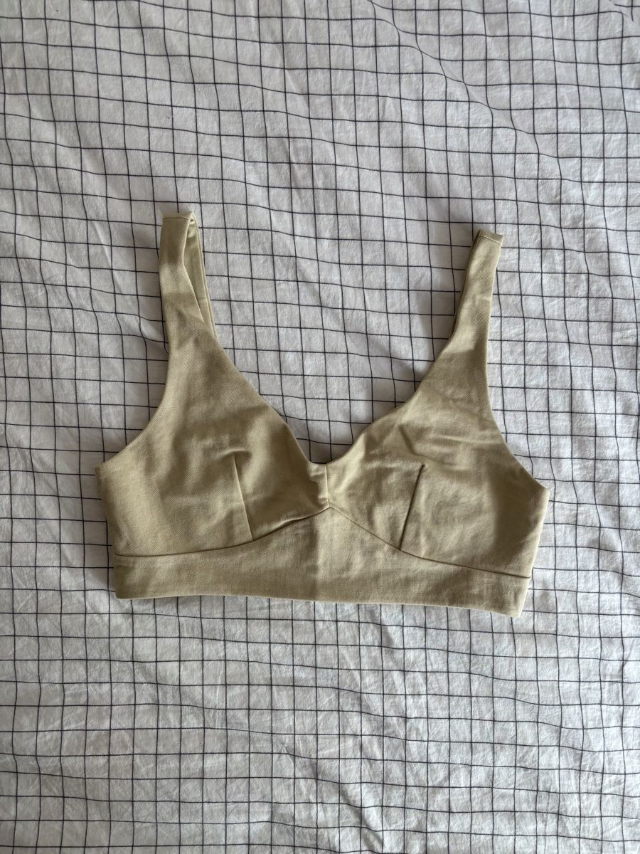 H&M Top: H&M summer top female S  – Nuovo (secondo la descrizione) da Villard-sur-Chamby venduto da kamila_1024