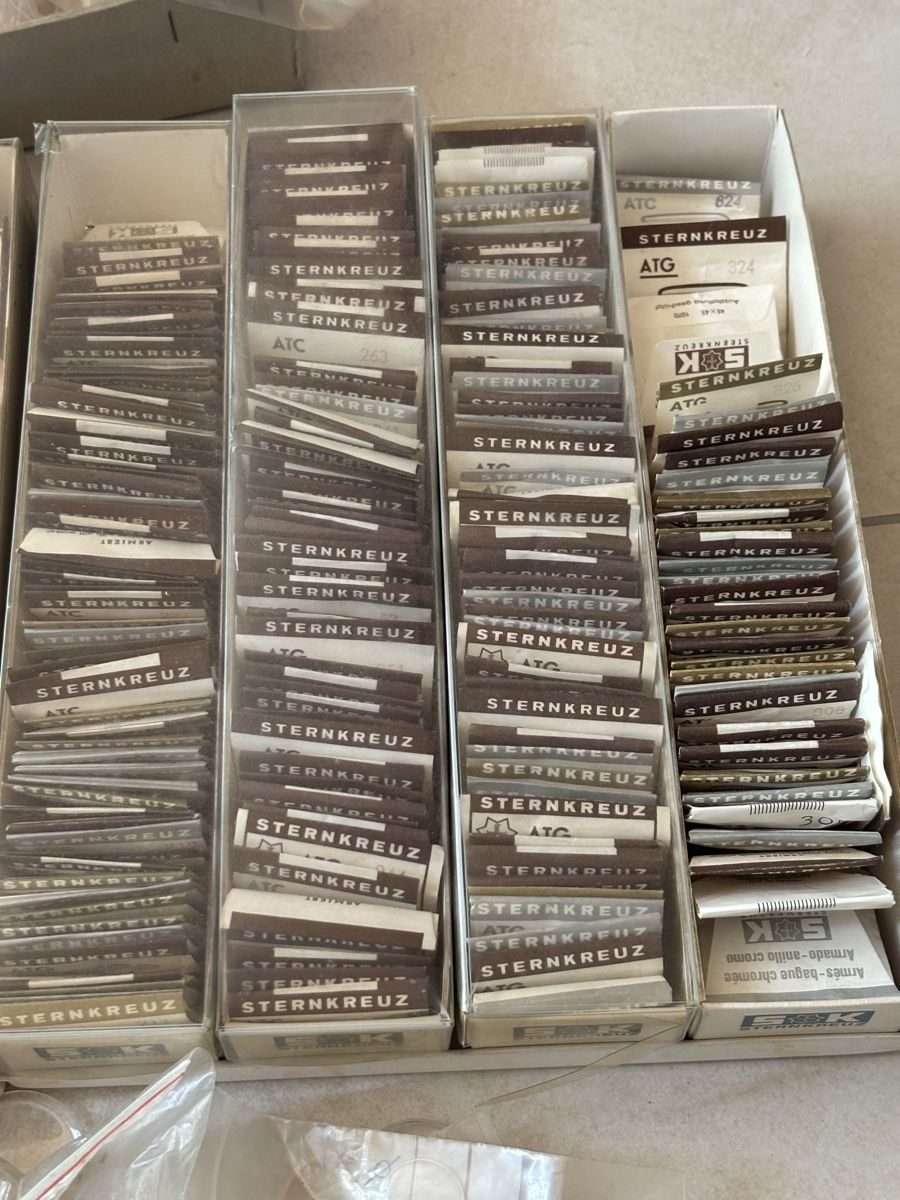 Montres: Lot Uhrengläser – Neuf (Voir description) à Rüti b. Büren par CenicAG 8