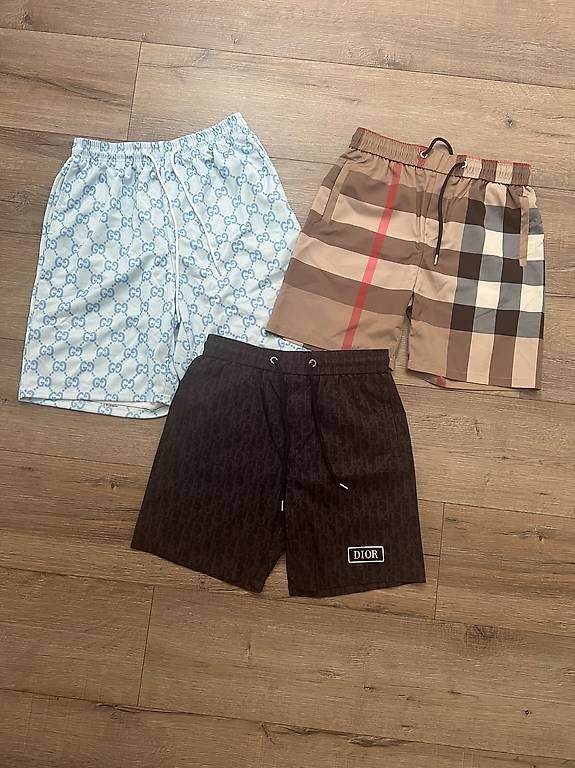 Pantaloni: 3 Shorts, neu – Usato da Thalwil venduto da schleiereule67