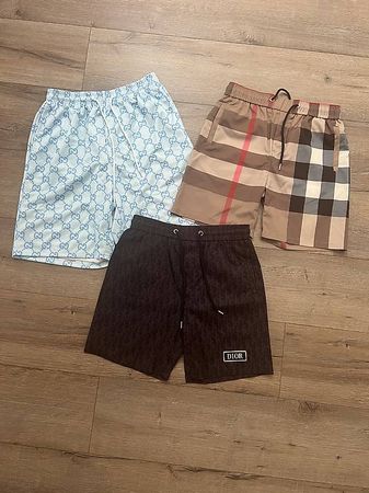 3 Shorts, neu