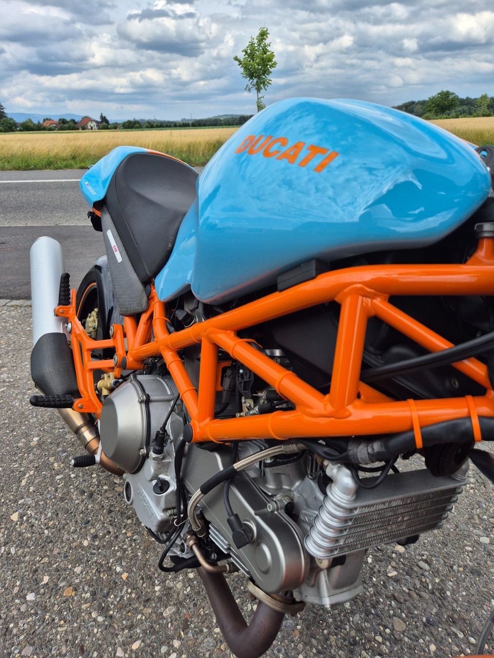Ducati Strasse: Ducati Monster M1000 in Gulf Farben – Gebraucht aus Kappelen von pneusk 3