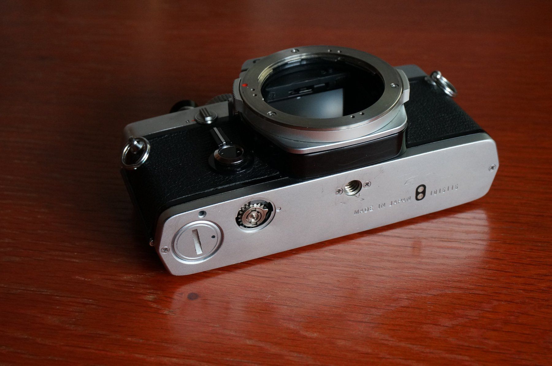 Olympus Fotocamera: Olympus OM-1 Chrom mit Motor Winder 2 TOP – Usato da Spreitenbach venduto da Salesmanship 6