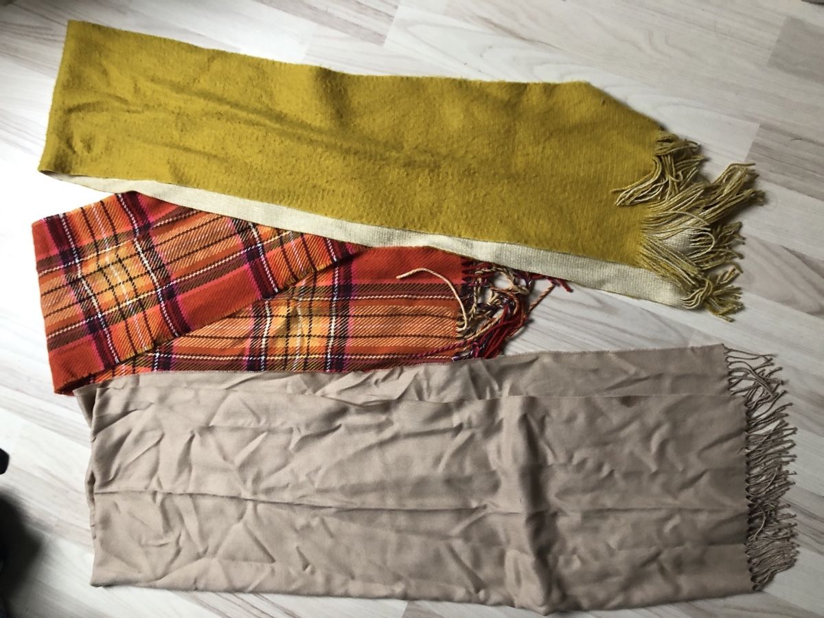 Foulard & Sciarpe: Diverse Schals – Usato da Ebikon venduto da Stoeckhe