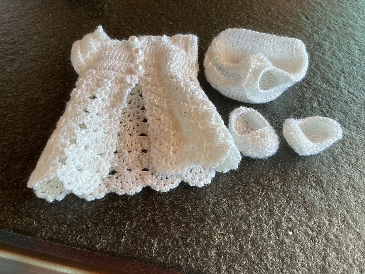 Puppen: Robe pour poupée Sasha – Neu (gemäss Beschreibung) aus La Neuveville von tricoly 5