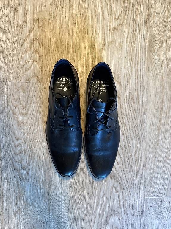 Scarpe da uomo: Bugatti Lederschuhe neuwertig  – Usato da Zumikon venduto da Found.a.element 1