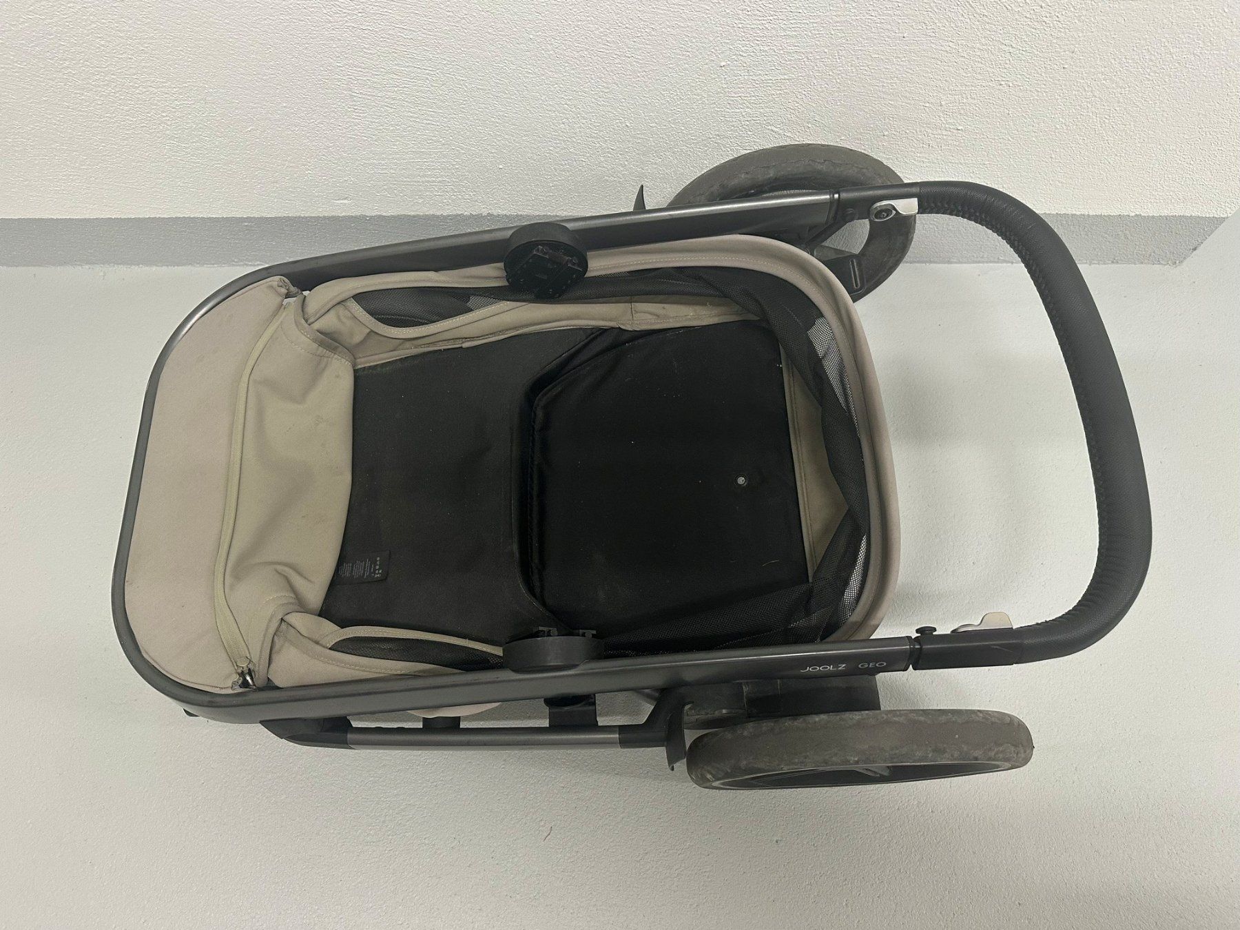 Joolz Carrozzine: Joolz Geo 3 inkl. Autositz Adapter – Usato da Würenlos venduto da mik_9rt7 7