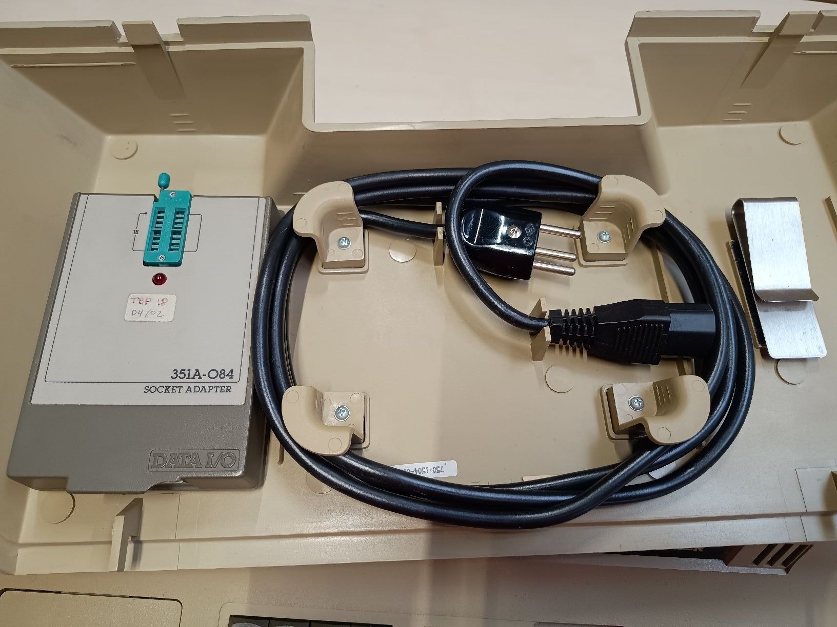 Alle Werkzeuge: Data I/O Series 22 PROM Programmer – Defekt aus Döttingen von Schlei 4