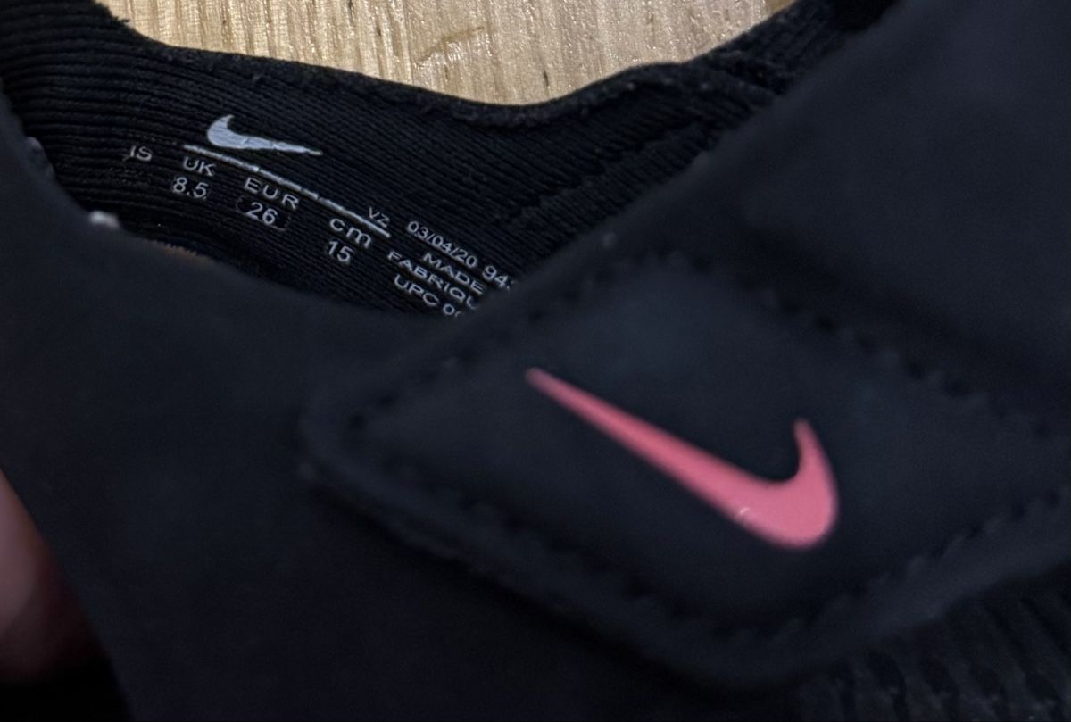 Nike Scarpe per ragazzi: Trekking Sandalen und Wasserschuhe – Usato da Pfäffikon SZ venduto da dom_6zfl 9