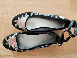 Süsse Ballerinas, Gr. 38, Blumenmuster, wie Neue