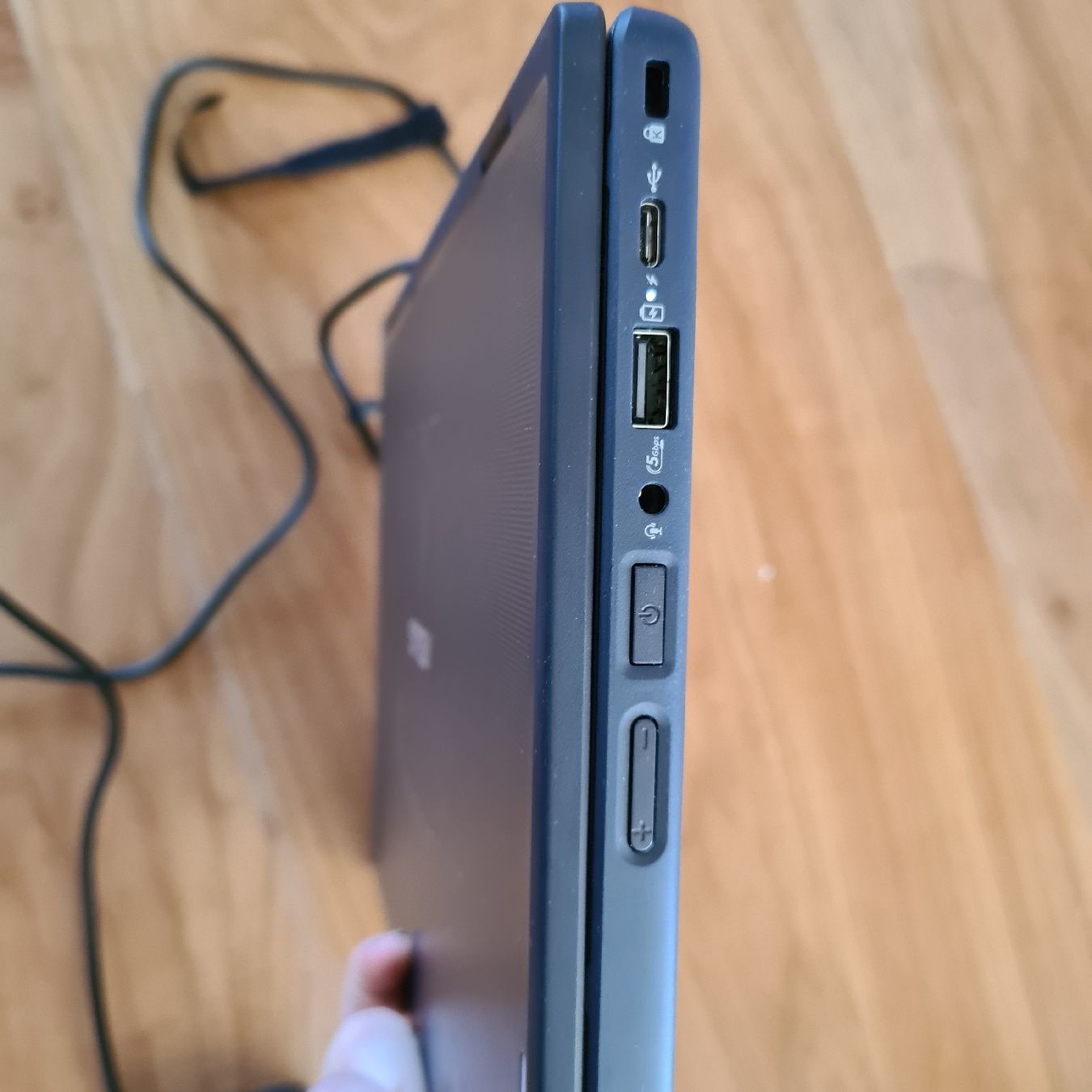 Asus Notebooks: Laptop Asus – Neu (gemäss Beschreibung) aus Uebeschi von mamba03 2