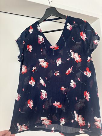 Sommerliche Bluse von ONLY, Grösse 34, neuwertig!