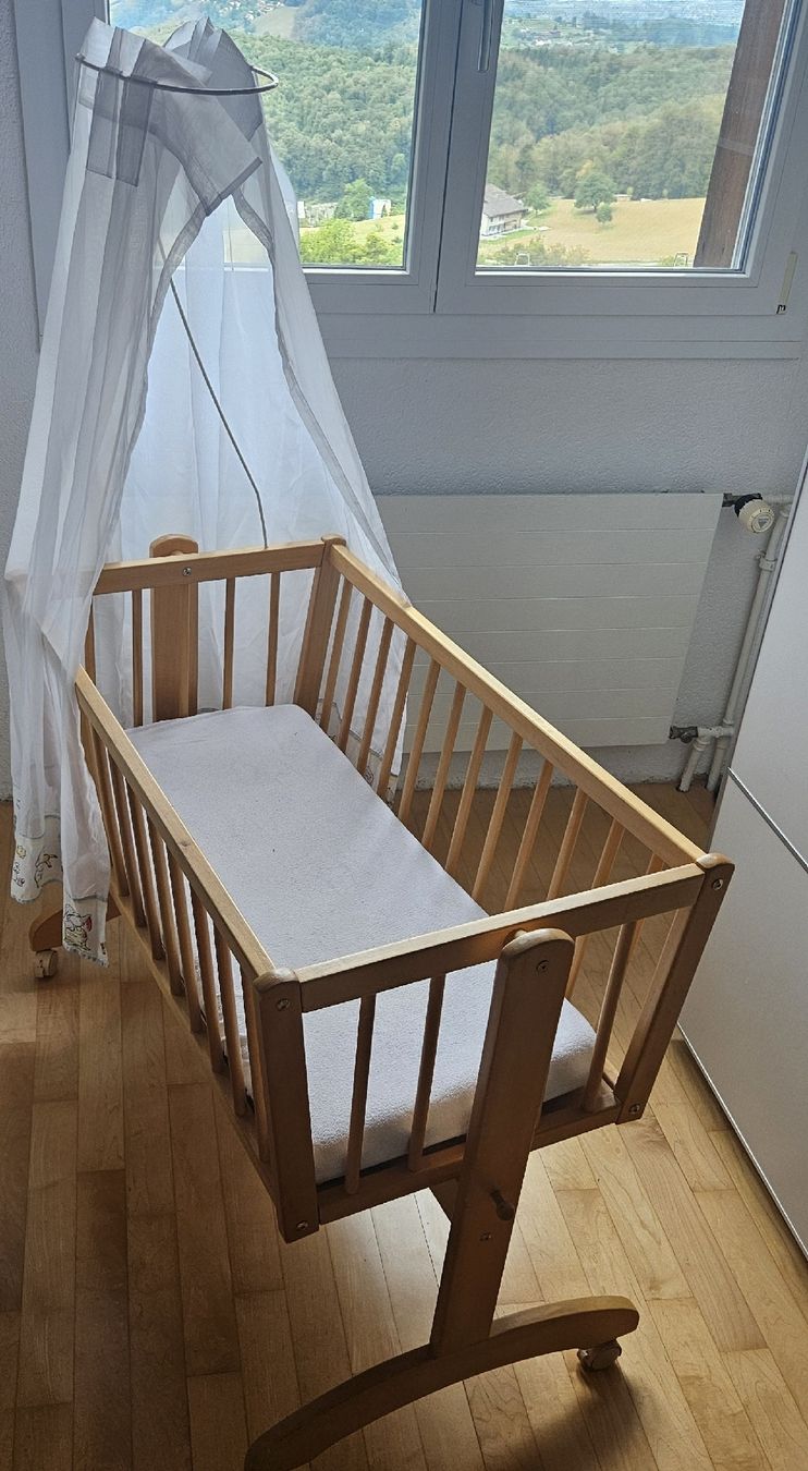 Betten: Kinderbett Holz gebraucht – Gebraucht aus Maseltrangen von Y1234