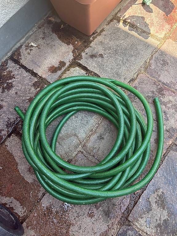 Tuyaux & tubes: 20 m Gartenschlauch – D'occasion à Basel par fed_5fks
