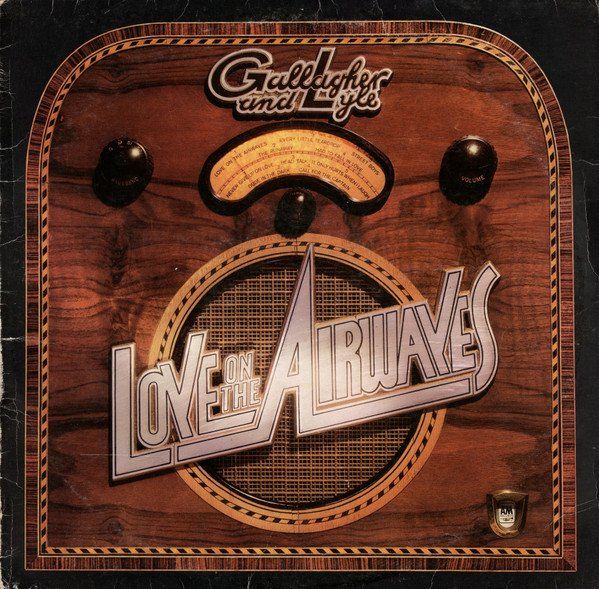 Dischi in vinile: Gallagher & Lyle: Love on the airwaves LP – Nuovo (secondo la descrizione) da Steinhausen venduto da Vilivinili