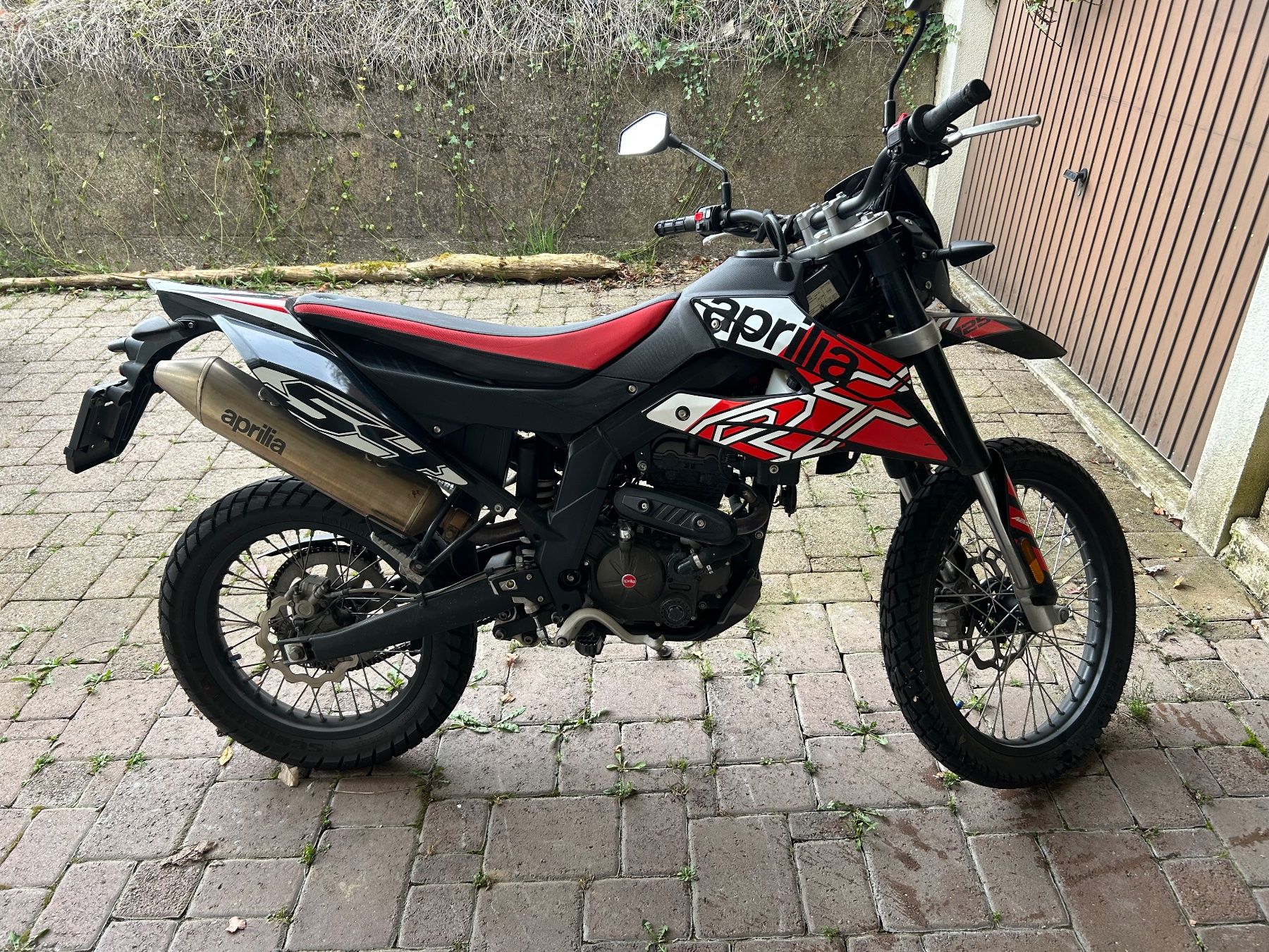 Aprilia Enduro: Aprilia RX 125 – Usato da Mönthal venduto da Leli01 5