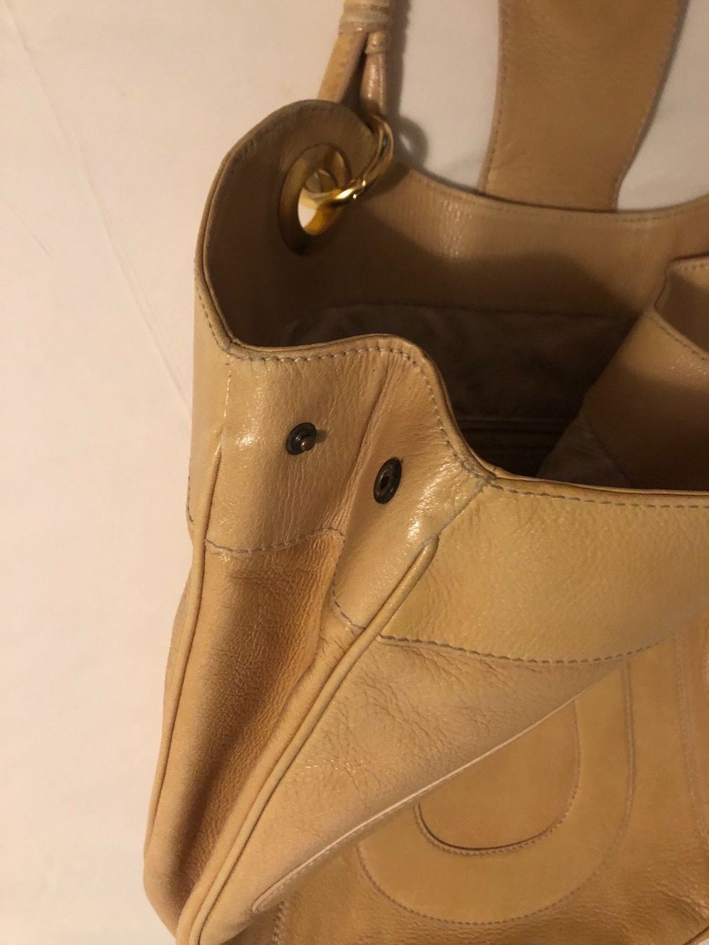 Escada Taschen für Damen: ESCADA LARGE BAG – Defekt aus Zürich von Yanches 8