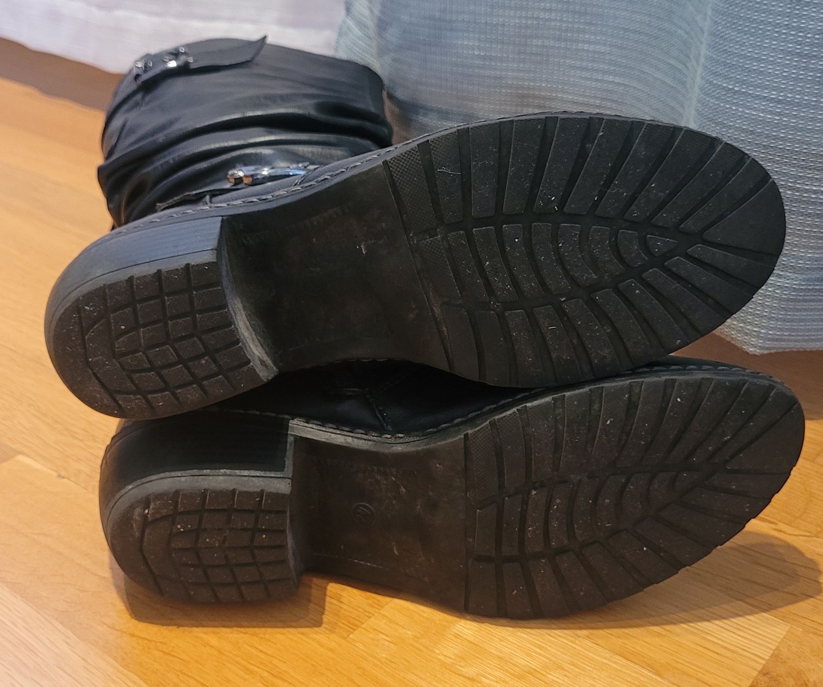 Damenschuhe: Stiefel – Gebraucht aus Tägertschi von 9__Saeru__9 3