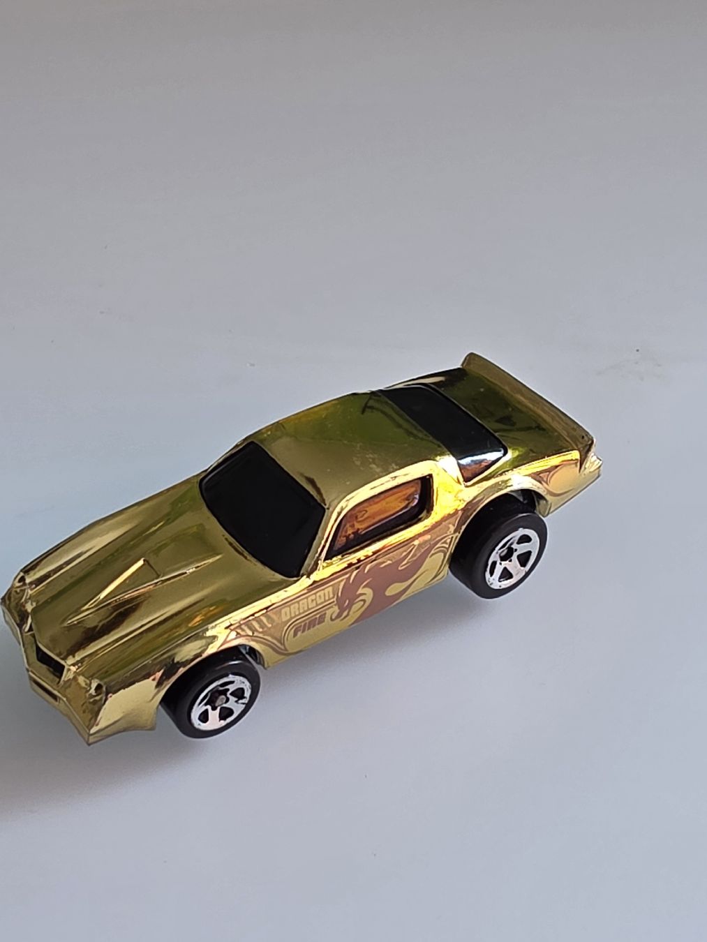 Hot Wheels Voitures modèles: Hot Wheels Camaro Dragon Fire gold – D'occasion à Alberswil par mario889 1