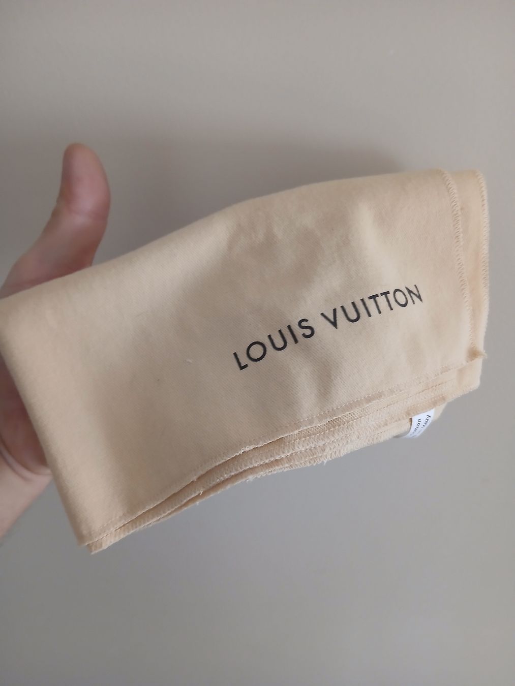 Sacs: torchon protection Louis VUITTON  – D'occasion à Genève par Mamaison2026 1