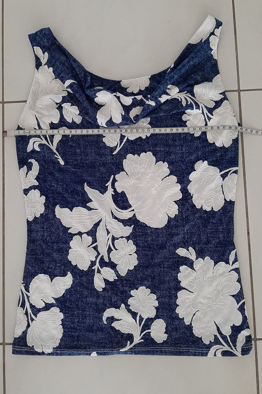 T-shirt: T-Shirt Sommer – Usato da Kriens venduto da kibiz03 1