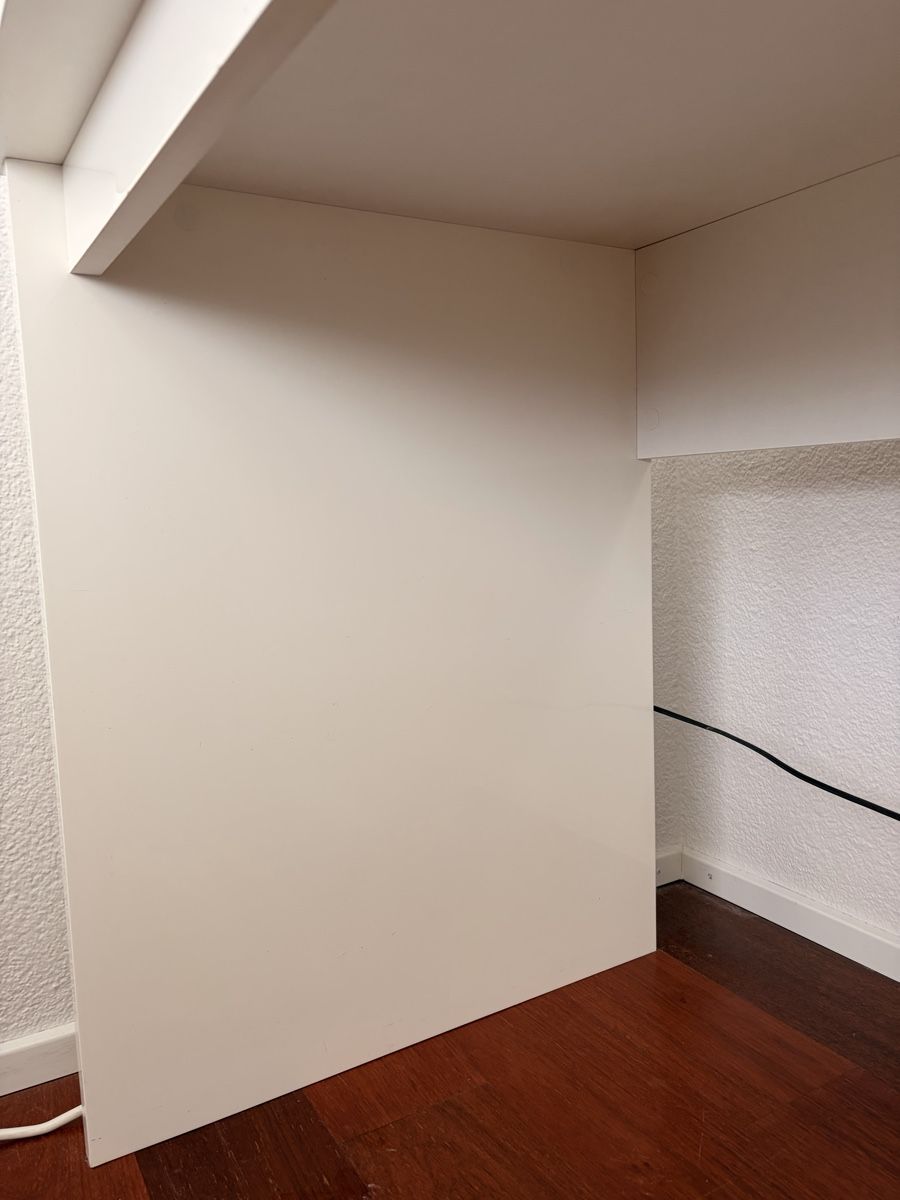 Ikea Scrivanie: Ikea Schreibtisch in weiss  – Usato da Thalwil venduto da j_meyer 6