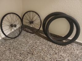 Räder 20" Veloanhänger mit Reifen PORTOFREI!