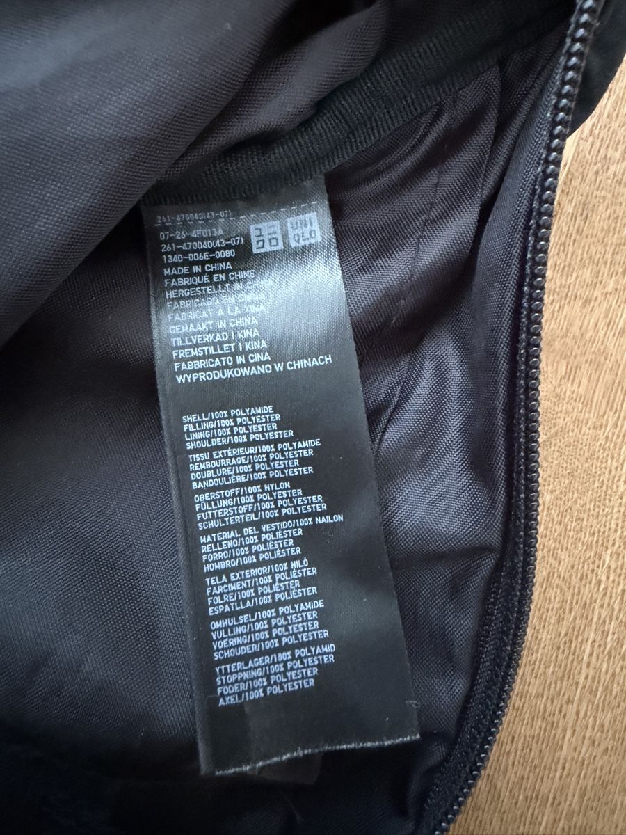 Uniqlo Taschen: Uniqlo - Runde Mini Schultertasche – Gebraucht aus Interlaken von fbnscl 2