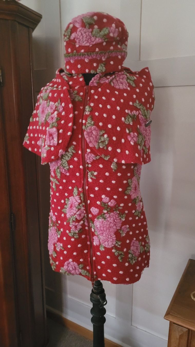 Vestes: Märchenhafte Wolle 5Teilig Precious – Neuf (Voir description) à Winterthur par Wohnhaus
